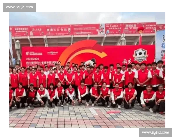 志愿者的 “哇” 声里,藏着赛场最燃的精彩 志愿者的 “哇” 声里,藏着赛场最燃的精彩